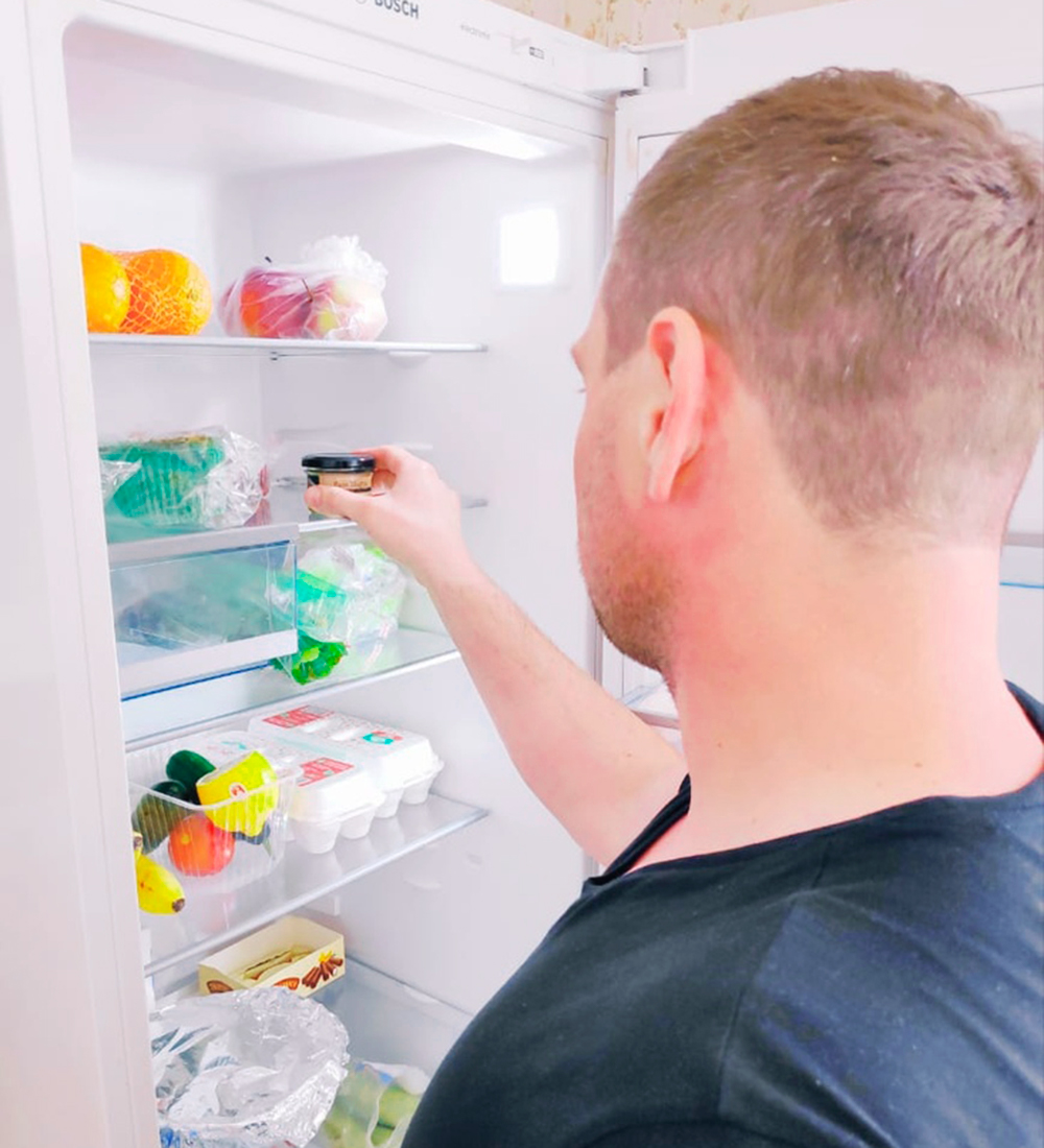 День холодильника. Холодильник для мыловарения. Всемирный день холодильника. Картинки мытье холодильника до и после. Холодильник 8 часов
