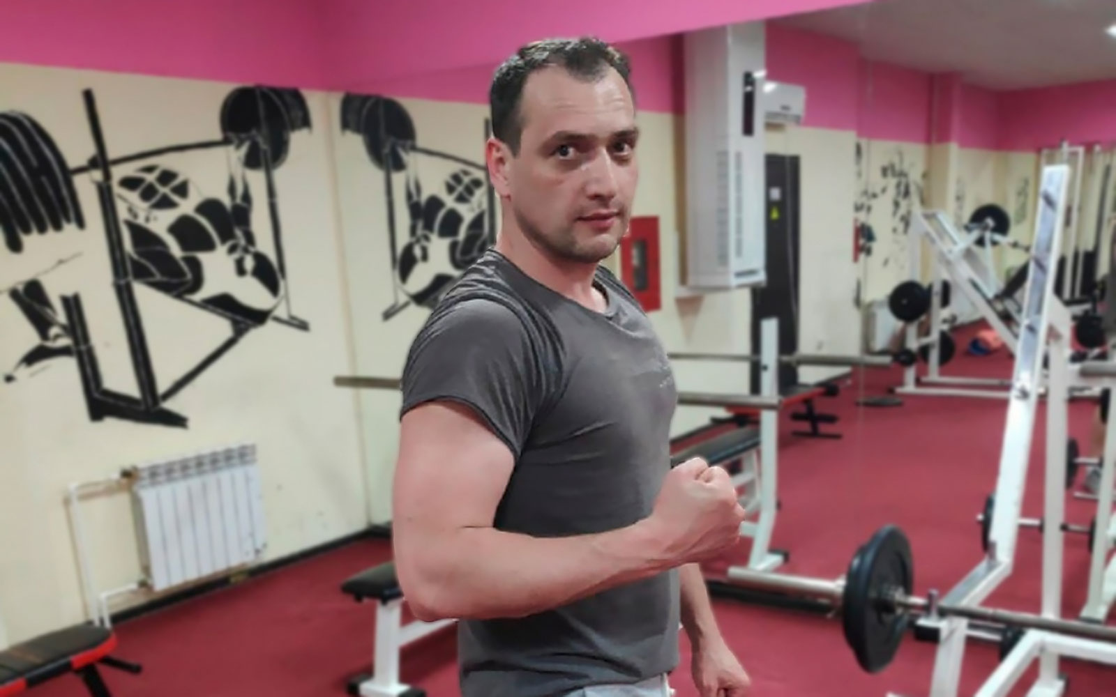 Саид Ахмадов в тренажерном зале